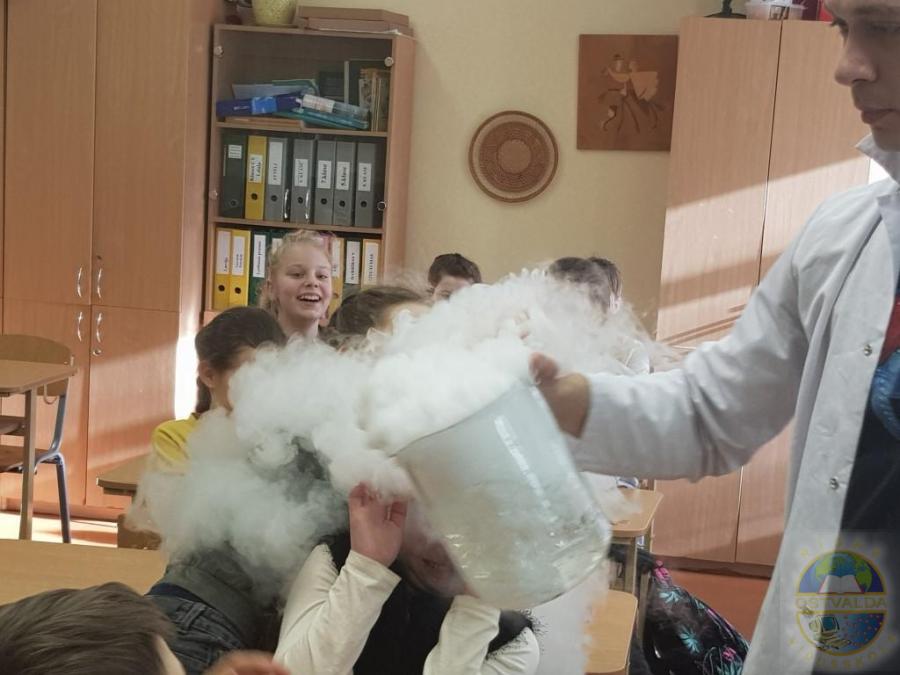 Projekta “Skolas soma” ietvaros 21. februārī 5.-6. klasēm bija lieliskā iespēja piedalīties zinātniskā teātrī ar Laboratorium.lv