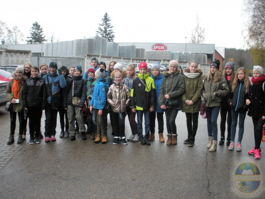 01.11.2017. 6.b klase bija ekskursijā uz ražotni "Spilva"