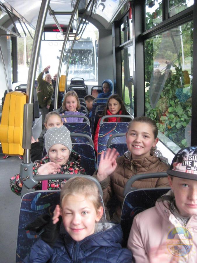 Septembra beigās iniciatīvas "Skolas soma" ietvaros 5.a klases skolēni apmeklēja Rīgas zooloģisko dārzu